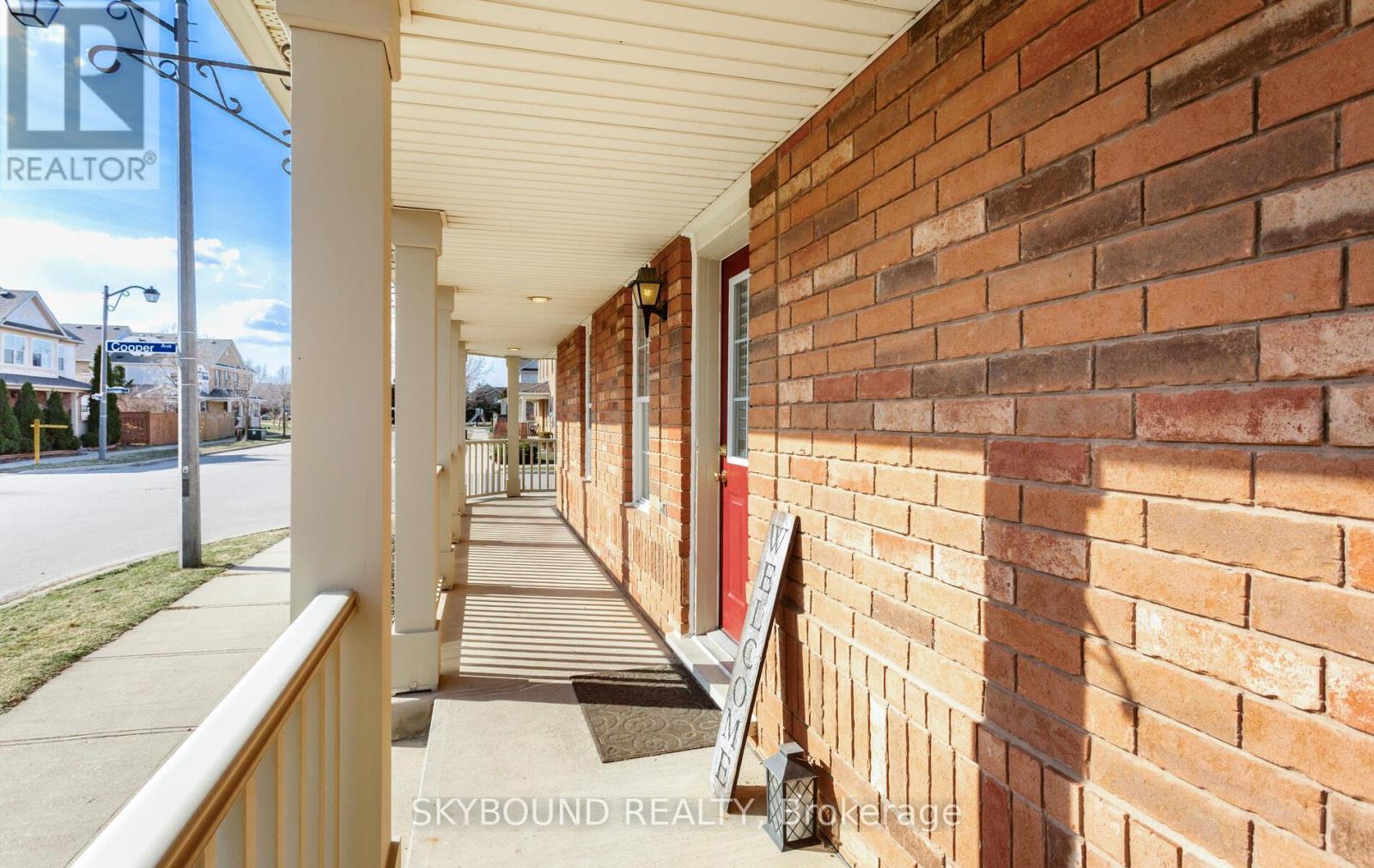 1057 Cooper Avenue, Milton, Ontario  L9T 5W6 - Photo 4 - W12941872