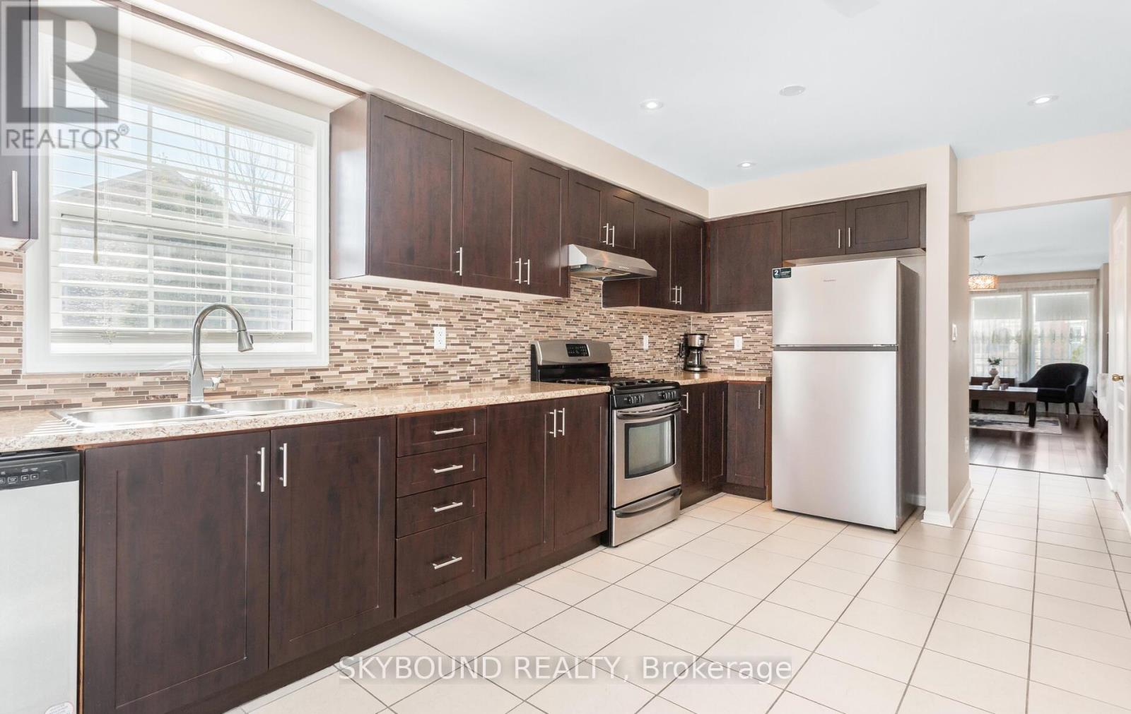 1057 Cooper Avenue, Milton, Ontario  L9T 5W6 - Photo 9 - W12941872