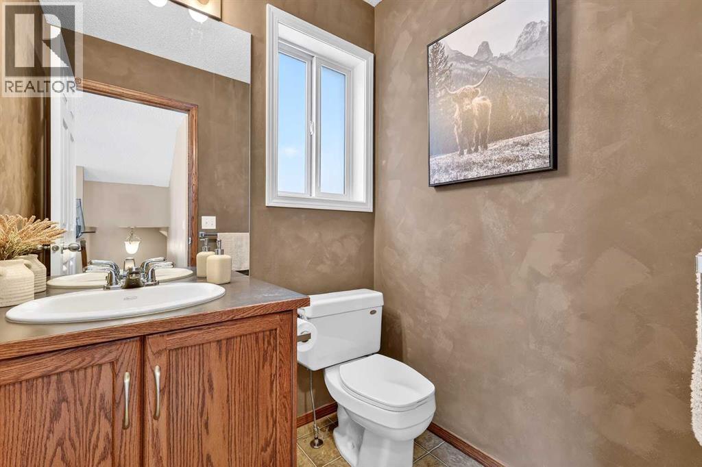 57 Everridge Way Sw, Calgary, Alberta  T2Y 4S7 - Photo 10 - A2296795