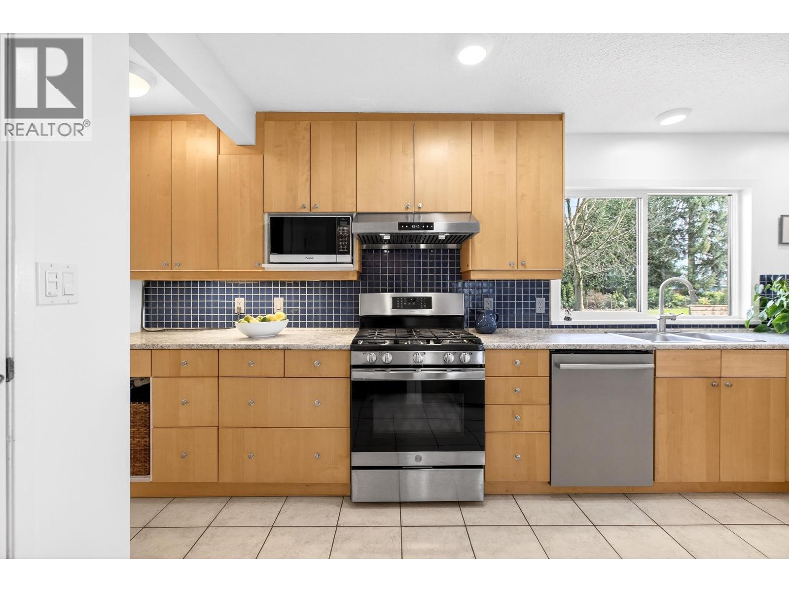 17515 Ford Road Detour, Pitt Meadows, British Columbia  V3Y 0A6 - Photo 10 - R3105542