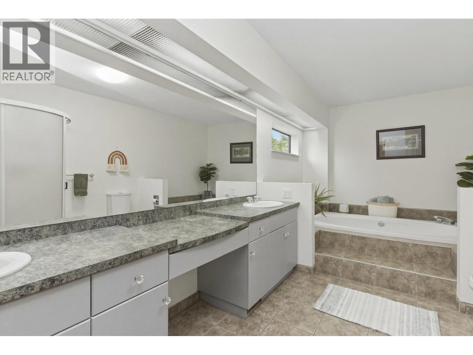 2130 Parkway Road, Squamish, British Columbia  V8B 0P3 - Photo 21 - R3105613