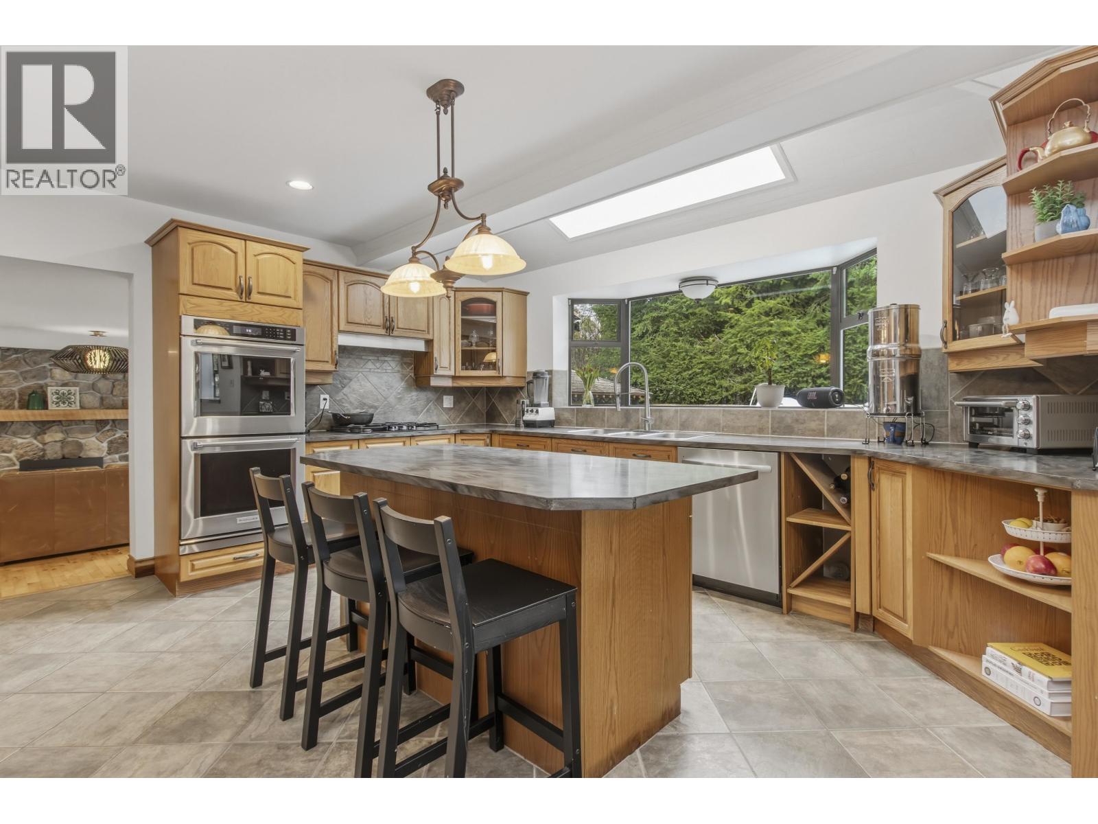 2130 Parkway Road, Squamish, British Columbia  V8B 0P3 - Photo 8 - R3105613