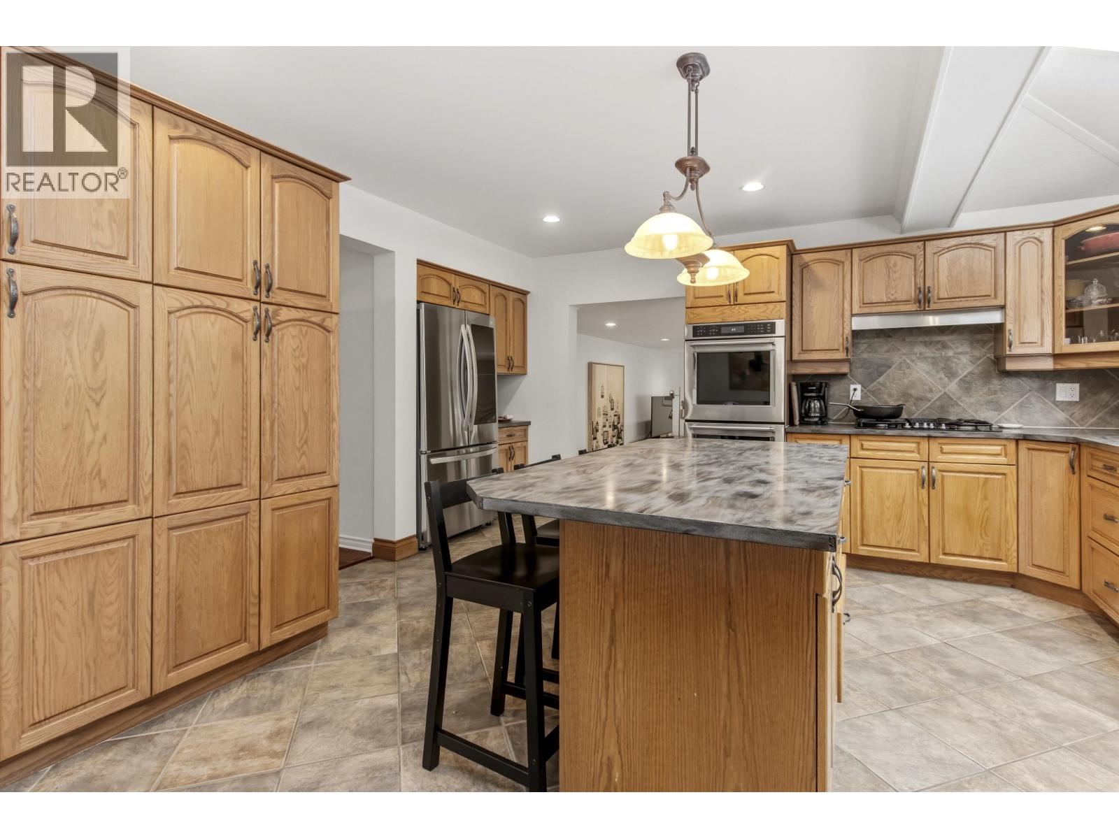 2130 Parkway Road, Squamish, British Columbia  V8B 0P3 - Photo 9 - R3105613