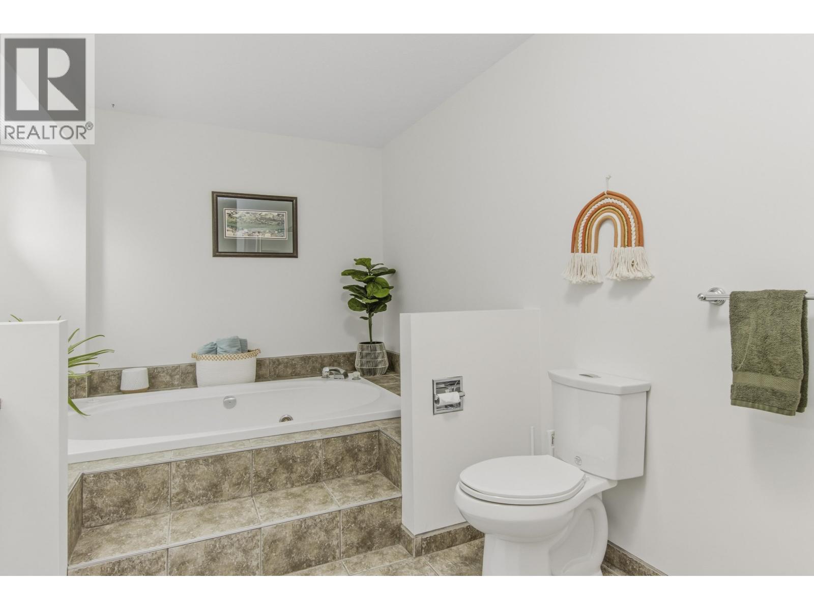 2130 Parkway Road, Squamish, British Columbia  V8B 0P3 - Photo 22 - R3105613