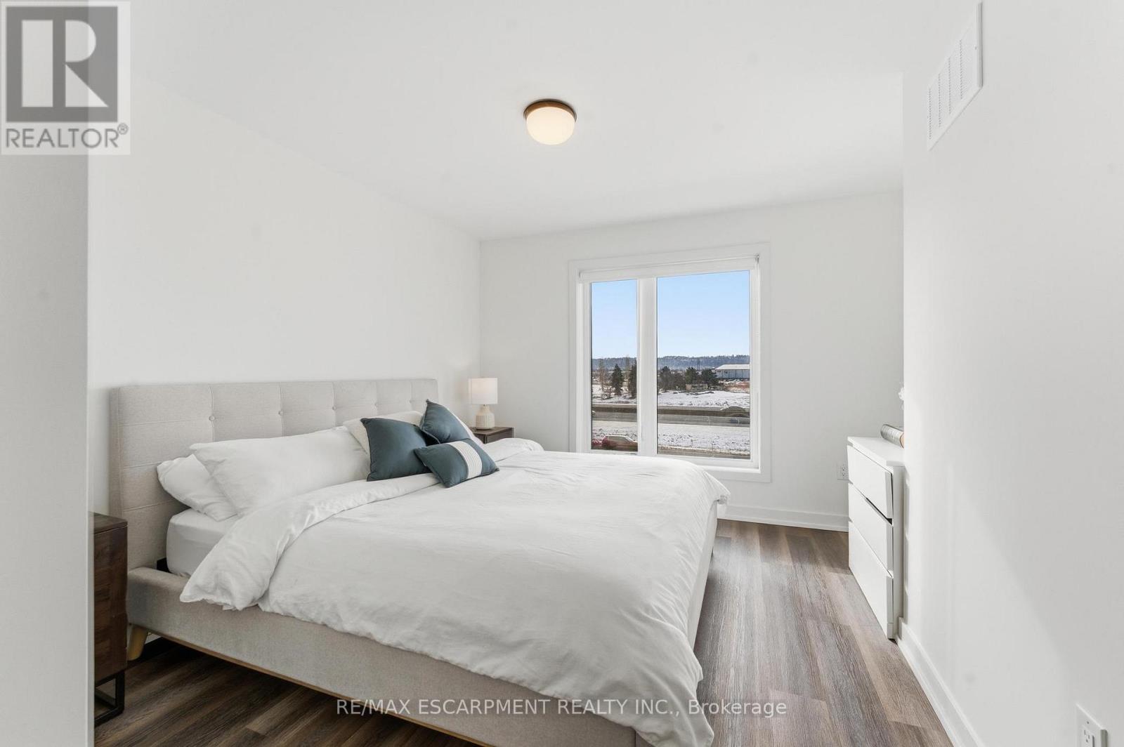 44 - 590 North Service Road, Hamilton, Ontario  L8E 0K5 - Photo 12 - X12941878