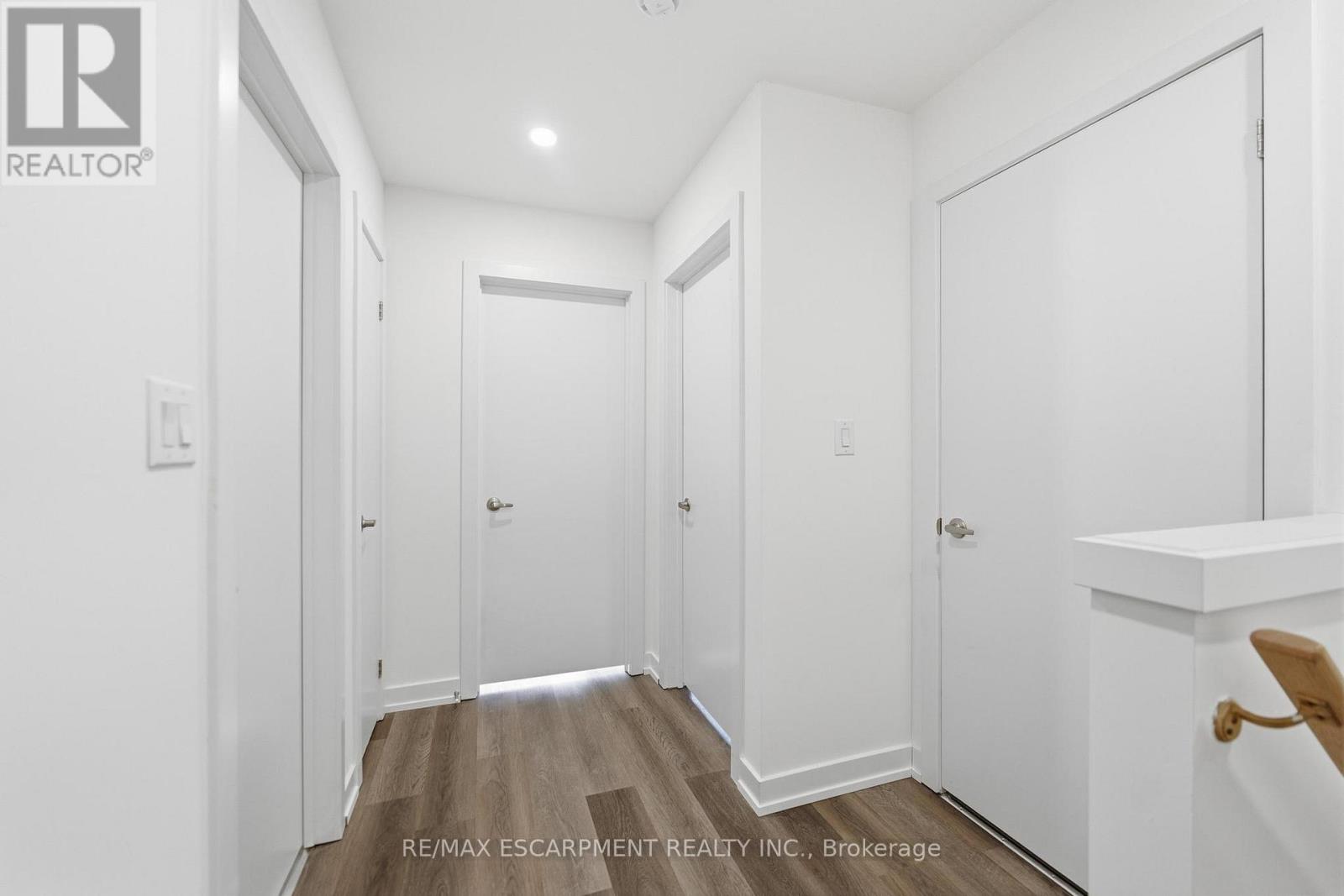 44 - 590 North Service Road, Hamilton, Ontario  L8E 0K5 - Photo 15 - X12941878