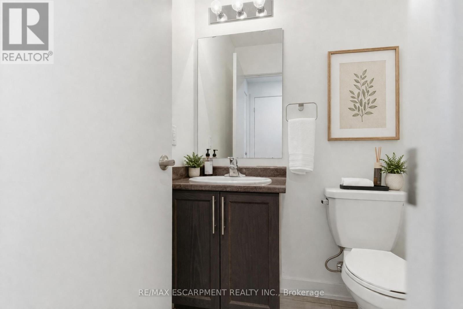 44 - 590 North Service Road, Hamilton, Ontario  L8E 0K5 - Photo 17 - X12941878