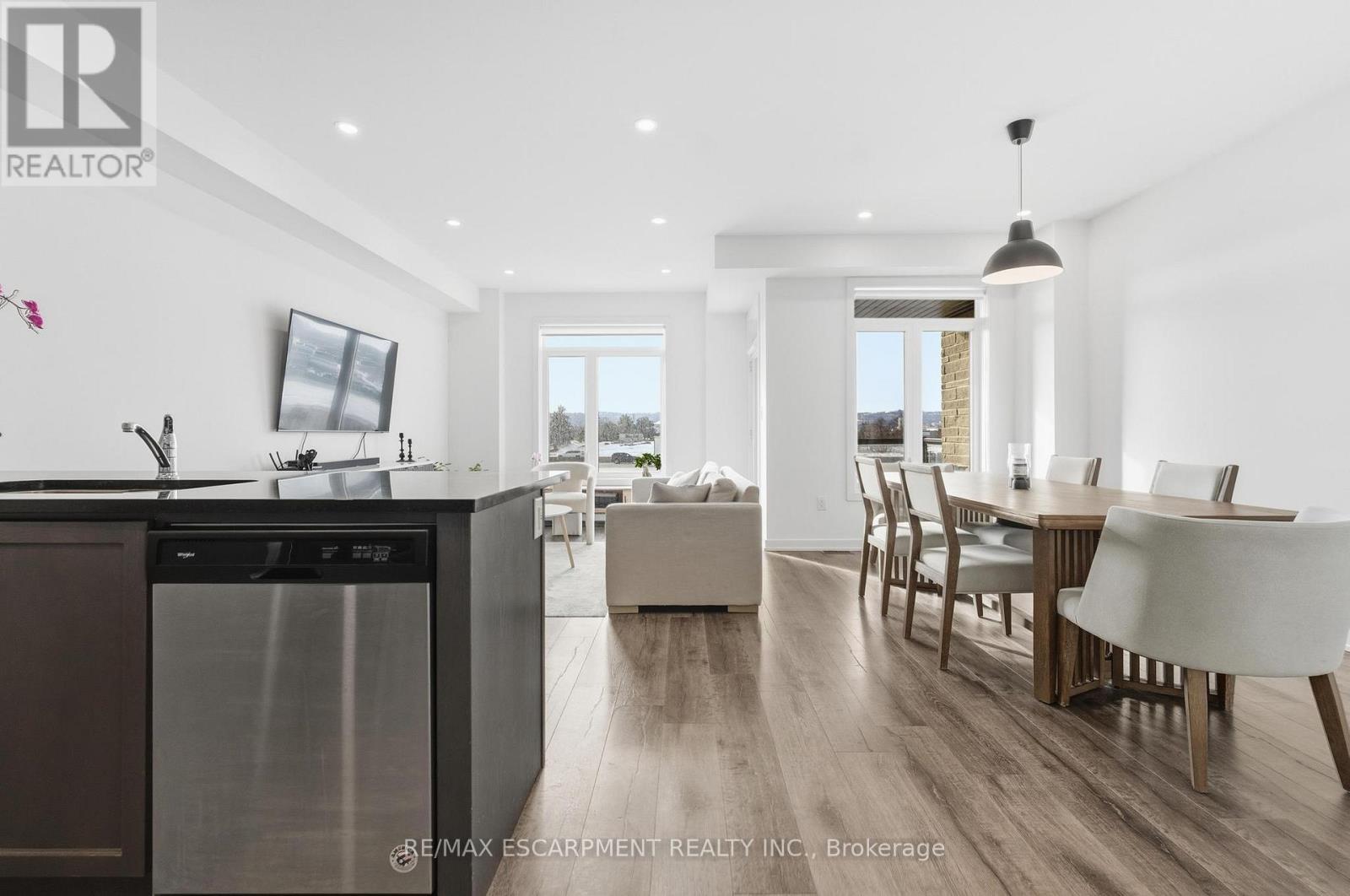 44 - 590 North Service Road, Hamilton, Ontario  L8E 0K5 - Photo 7 - X12941878