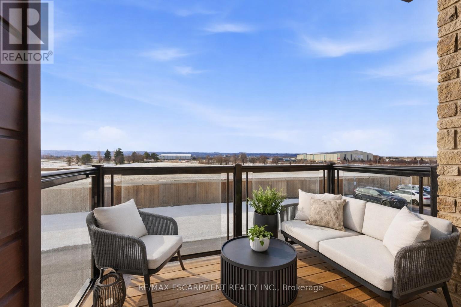 44 - 590 North Service Road, Hamilton, Ontario  L8E 0K5 - Photo 9 - X12941878