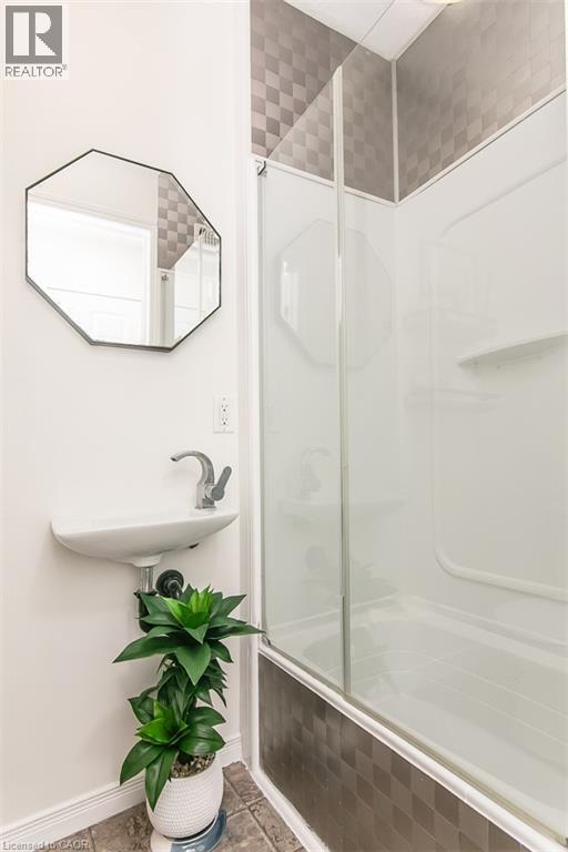 242 Westmeadow Drive Unit# B, Kitchener, Ontario  N2N 0A1 - Photo 13 - 40807912