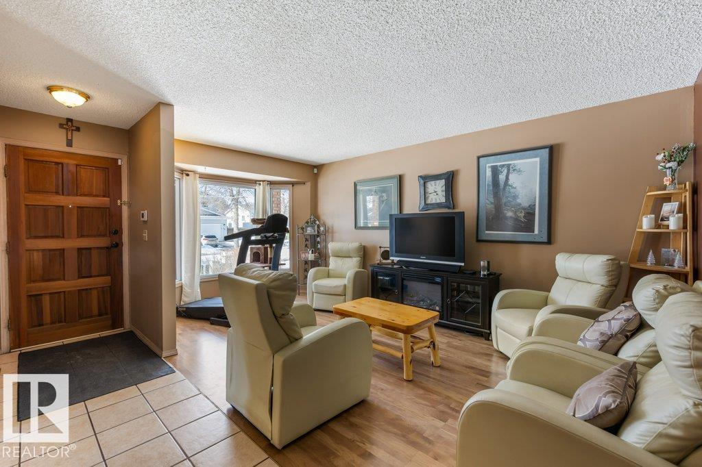 53 Dayton Cr, St. Albert, Alberta  T8N 4X7 - Photo 3 - E4479819