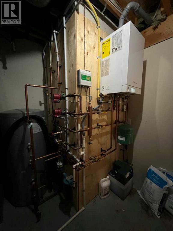 302 8 Avenue, Fox Creek, Alberta  T0H 1P0 - Photo 37 - A2238886