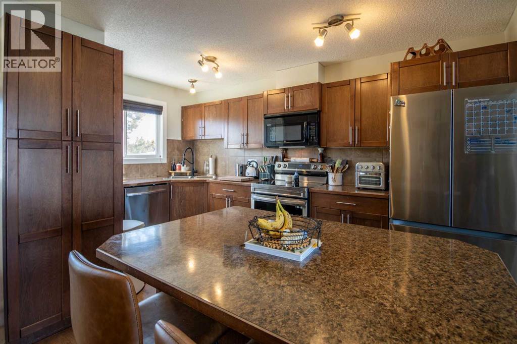 203 Clover Way, Carstairs, Alberta  T0M 0N0 - Photo 4 - A2292899