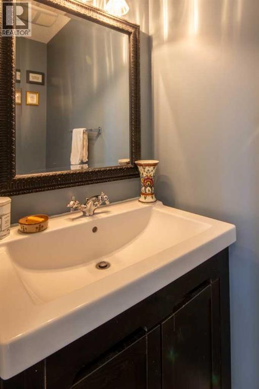 203 Clover Way, Carstairs, Alberta  T0M 0N0 - Photo 11 - A2292899