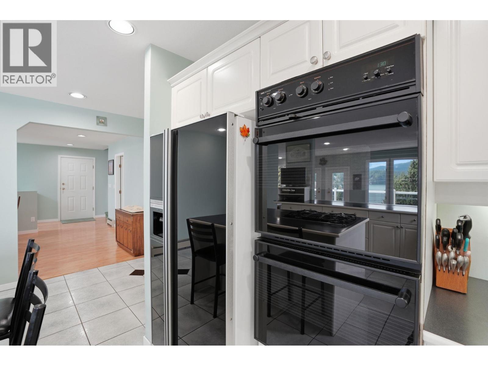 2341 Caledonia Avenue, North Vancouver, British Columbia  V7G 1T8 - Photo 15 - R3105668