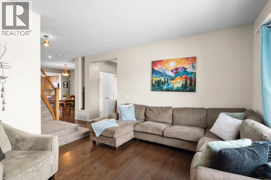 46 River Heights Boulevard, Cochrane, Alberta  T4C 0J6 - Photo 9 - A2297545