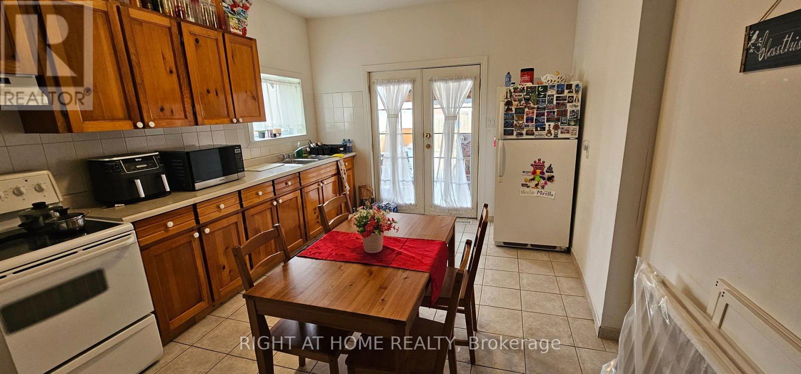 61 Margueretta Street, Toronto, Ontario  M6H 3S4 - Photo 4 - C12937634