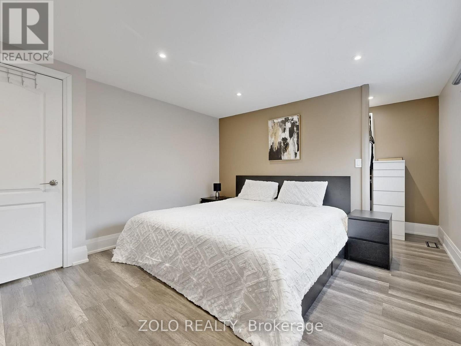 226 Thoms Crescent, Newmarket, Ontario  L3Y 1E1 - Photo 19 - N12937834