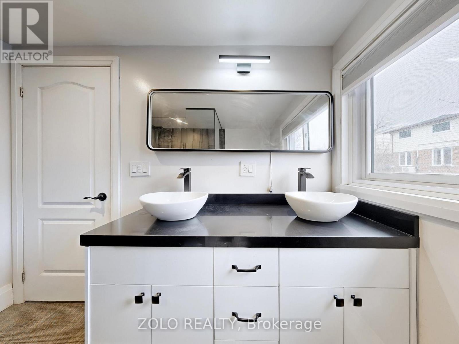 226 Thoms Crescent, Newmarket, Ontario  L3Y 1E1 - Photo 21 - N12937834