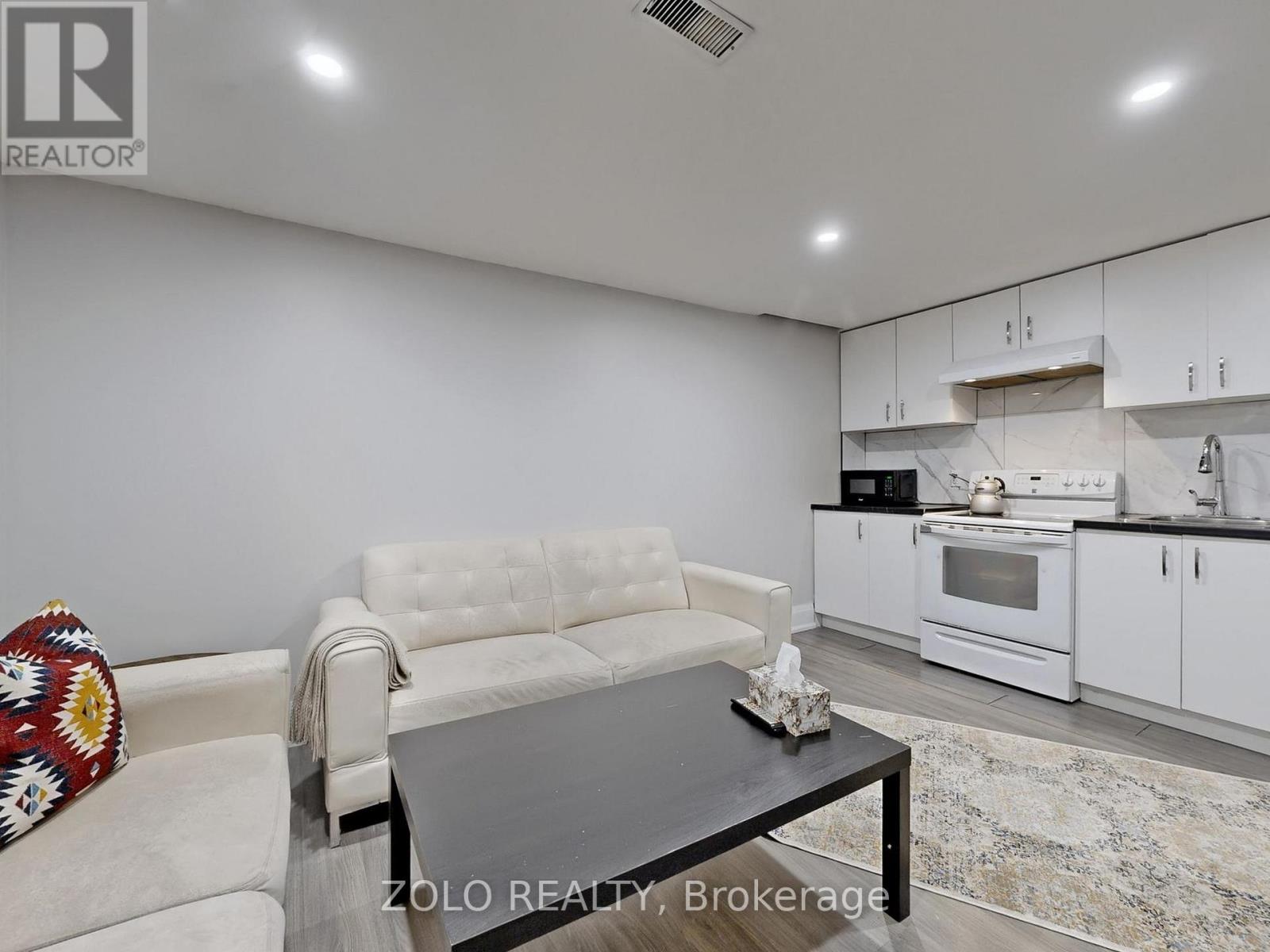 226 Thoms Crescent, Newmarket, Ontario  L3Y 1E1 - Photo 35 - N12937834