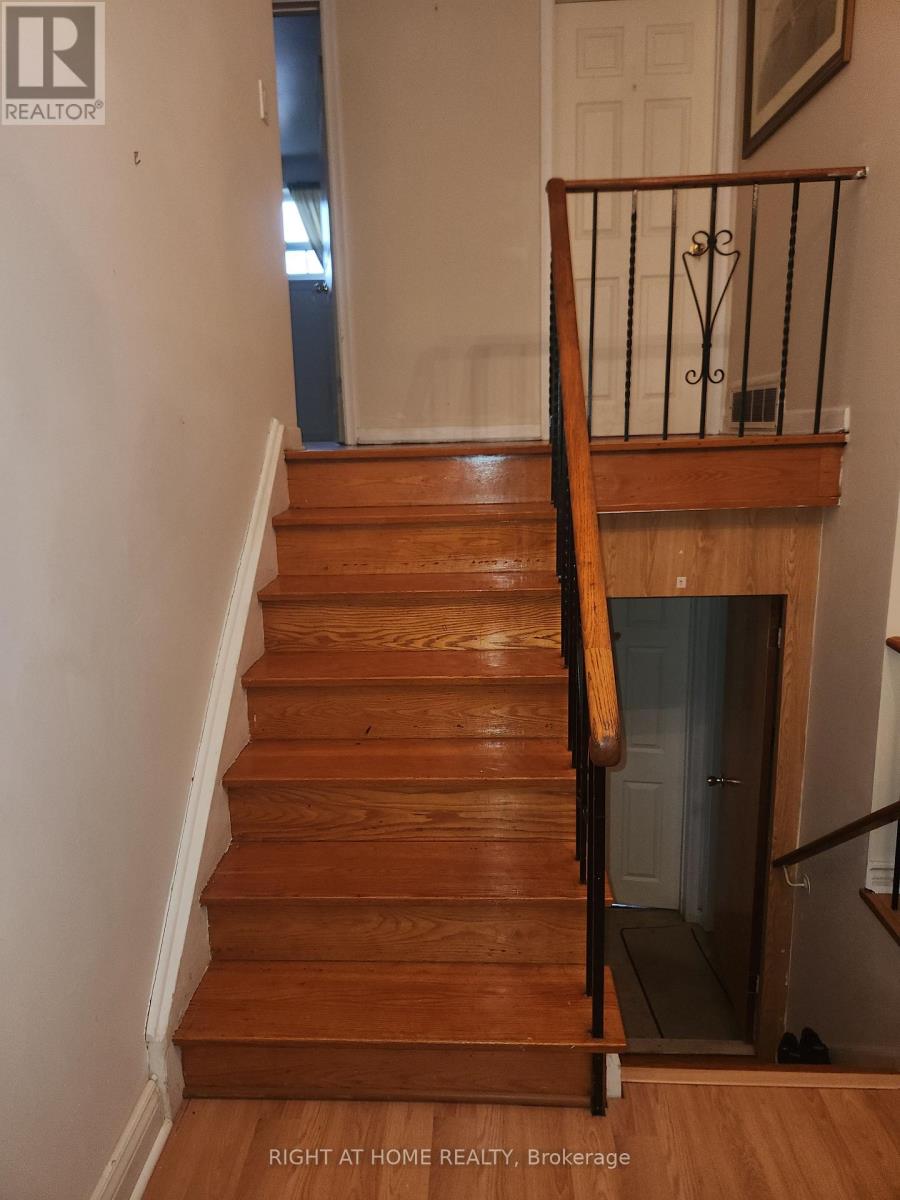 68 Lanyard Road, Toronto, Ontario  M9M 1Y9 - Photo 10 - W12940070