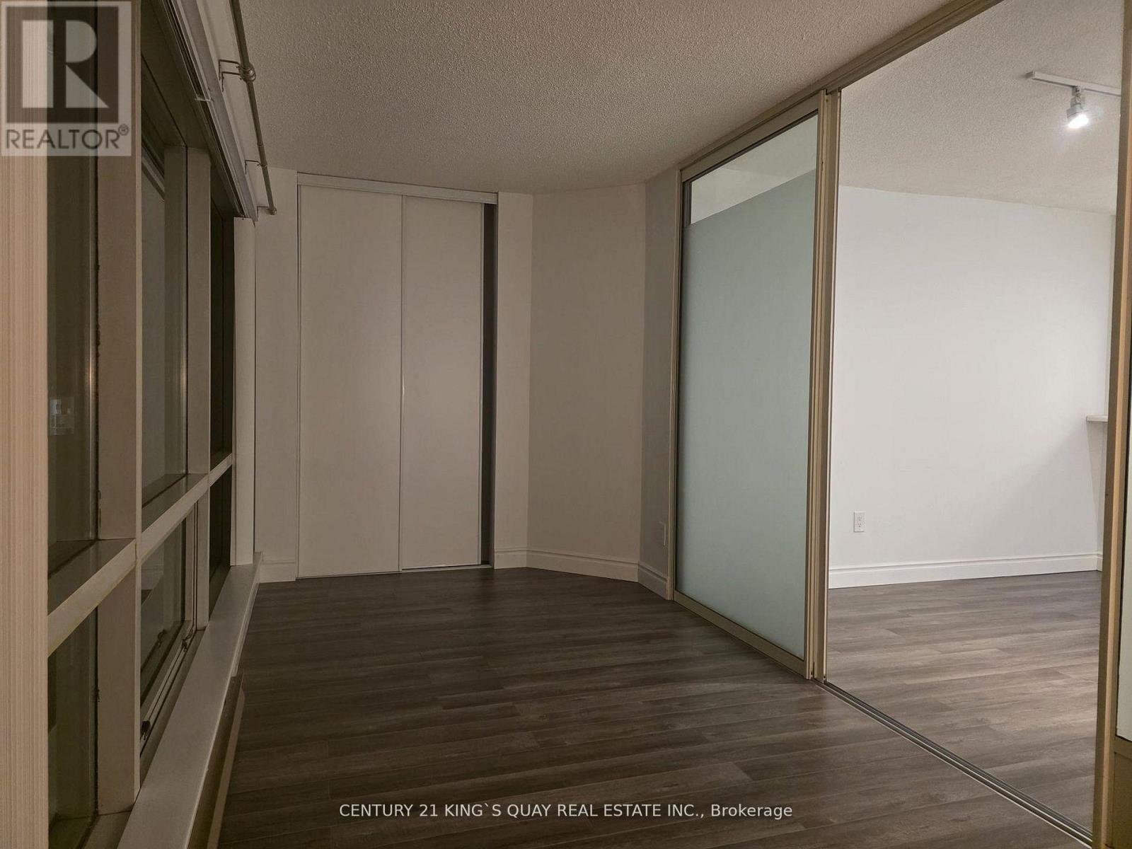 2513 - 1001 Bay Street, Toronto, Ontario  M5S 3A6 - Photo 9 - C12941902