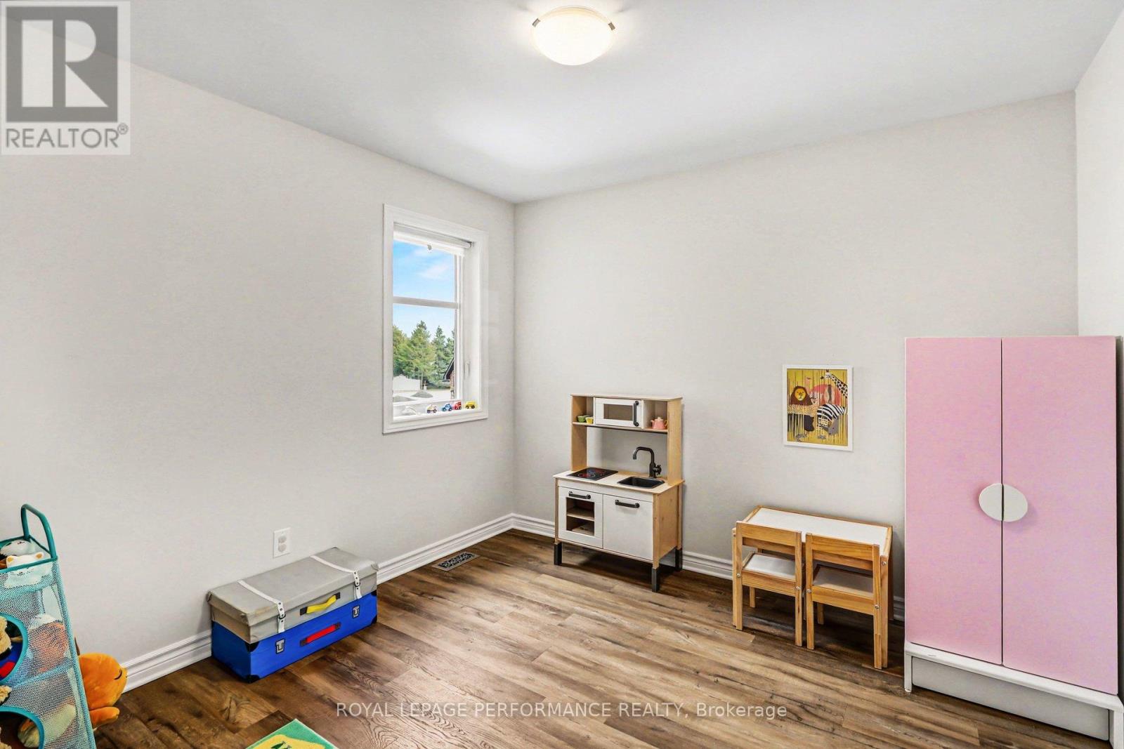 14 Academie Street, Russell, Ontario  K0A 1W0 - Photo 29 - X12941924