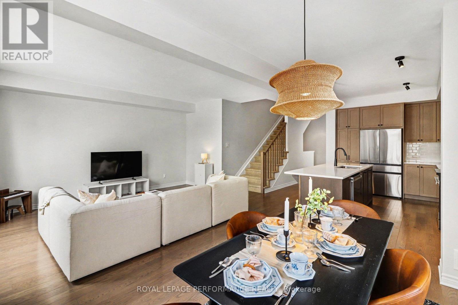 14 Academie Street, Russell, Ontario  K0A 1W0 - Photo 9 - X12941924