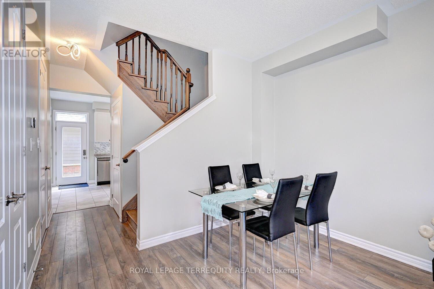 105 Jolly Way, Toronto, Ontario  M1P 0E2 - Photo 7 - E12941912