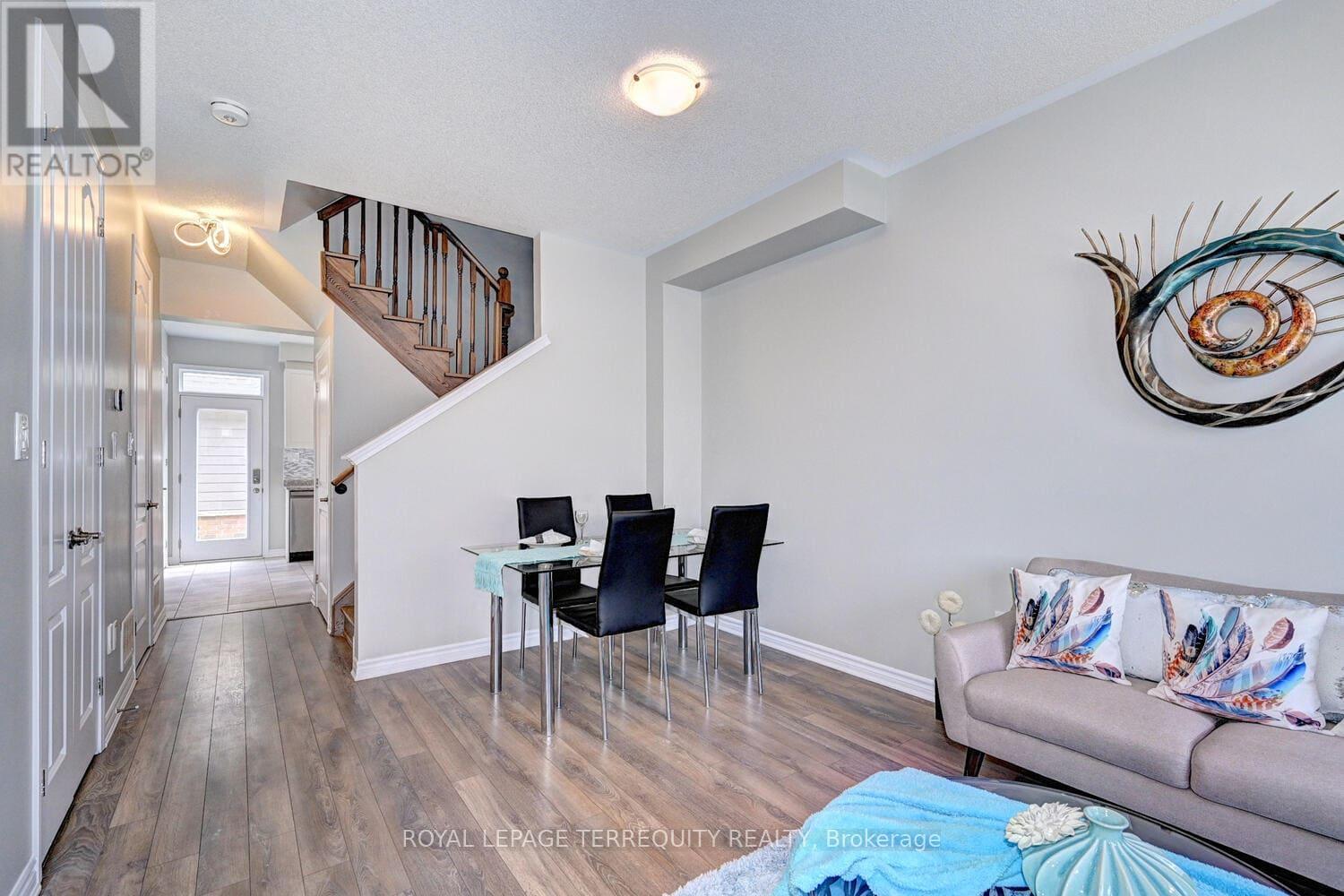 105 Jolly Way, Toronto, Ontario  M1P 0E2 - Photo 8 - E12941912