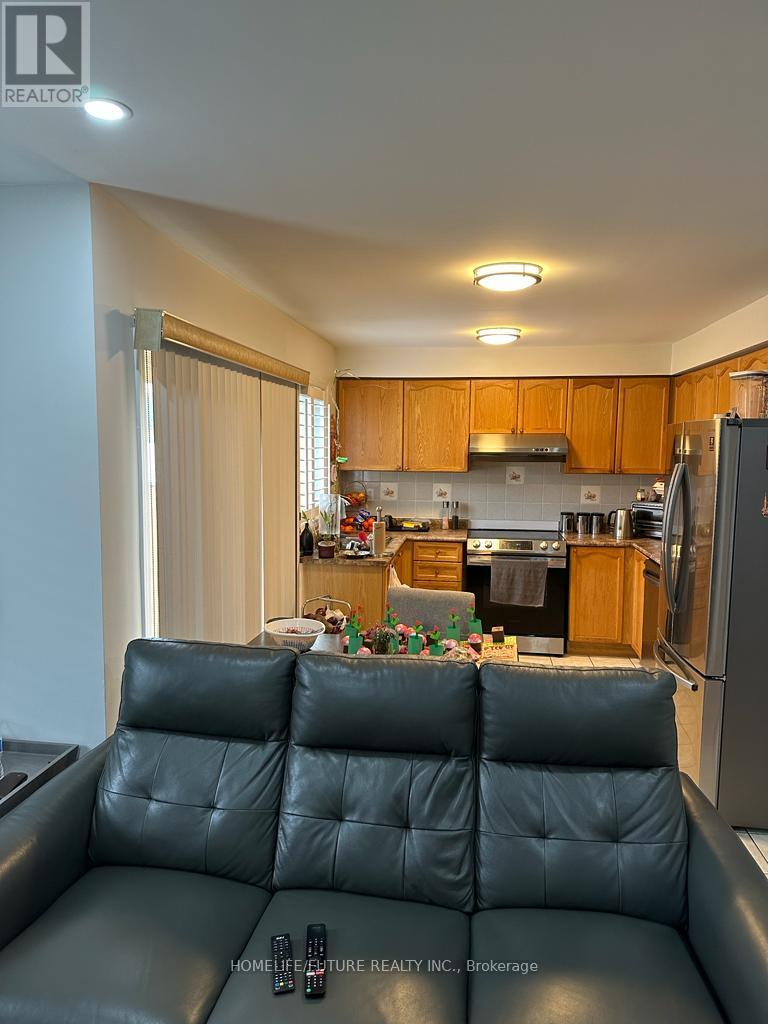 MAIN & 2ND FLR - 19 HUMMINGBIRD DRIVE, Toronto, Ontario