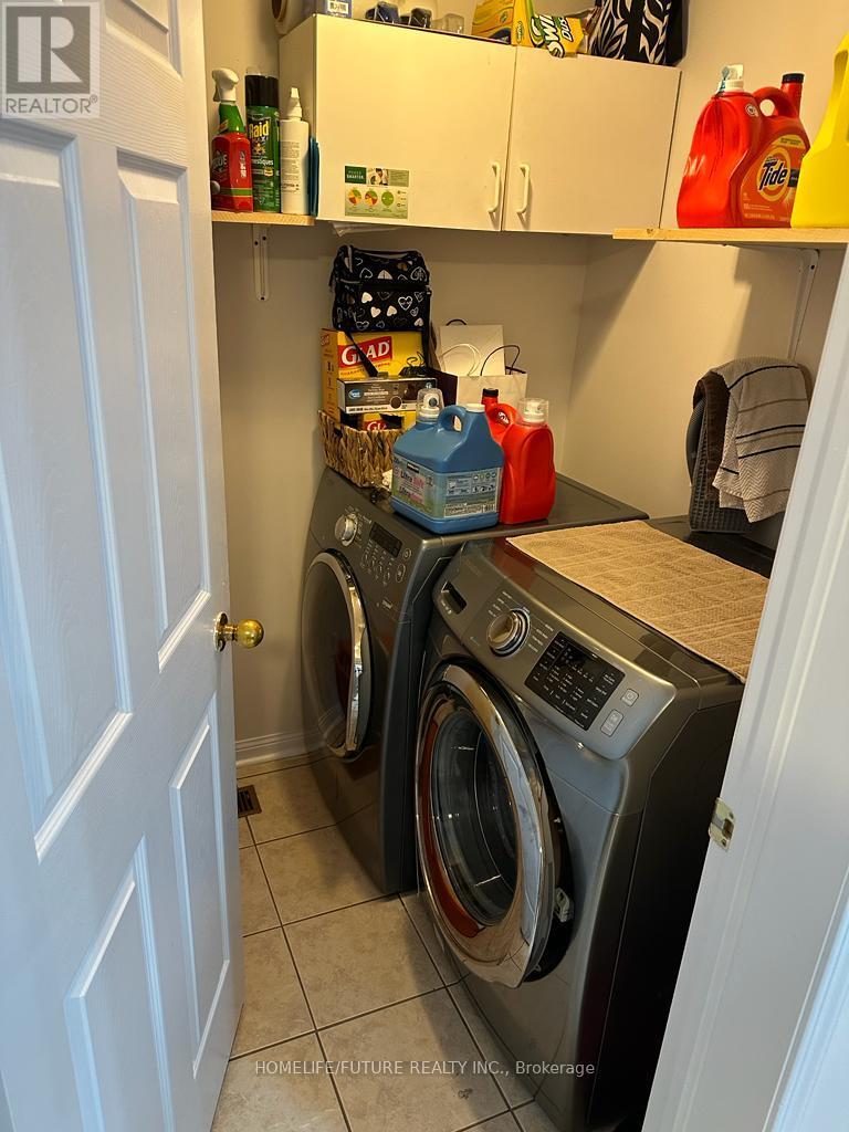 Main & 2nd Flr - 19 Hummingbird Drive, Toronto, Ontario  M1X 1W8 - Photo 2 - E12941922