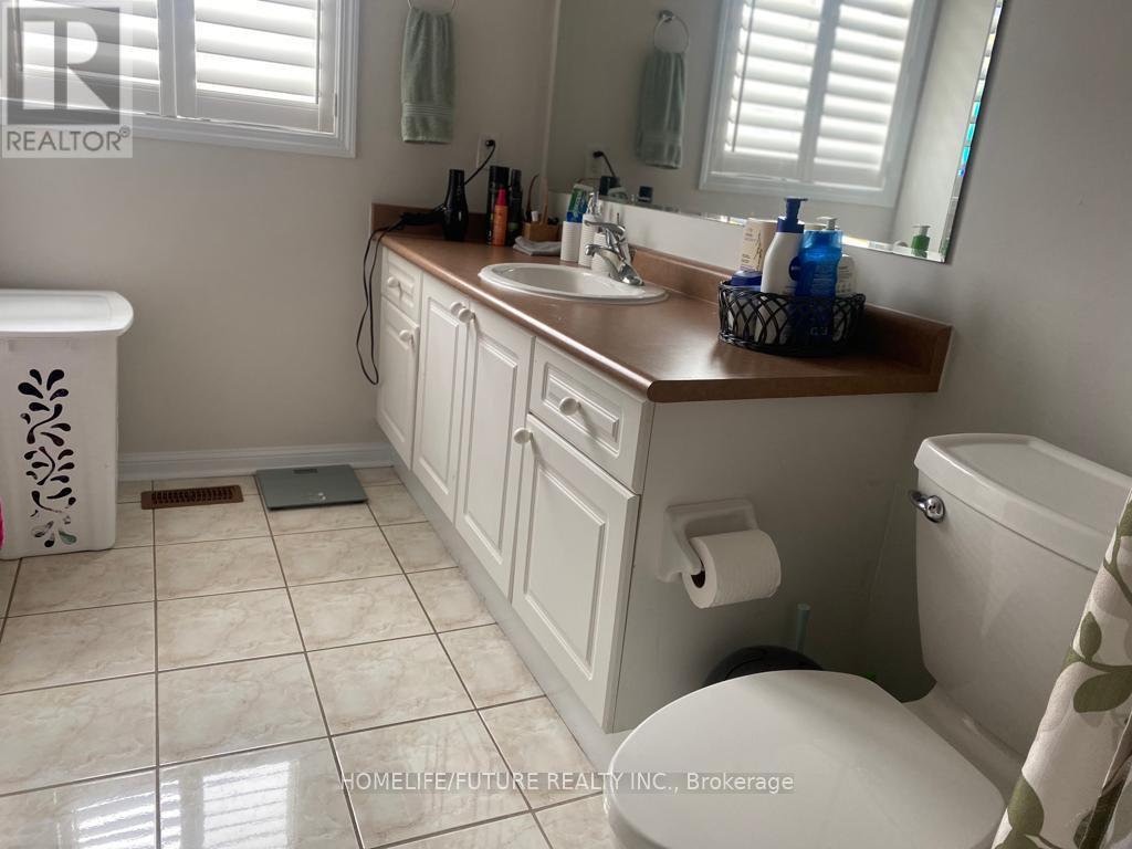 Main & 2nd Flr - 19 Hummingbird Drive, Toronto, Ontario  M1X 1W8 - Photo 7 - E12941922