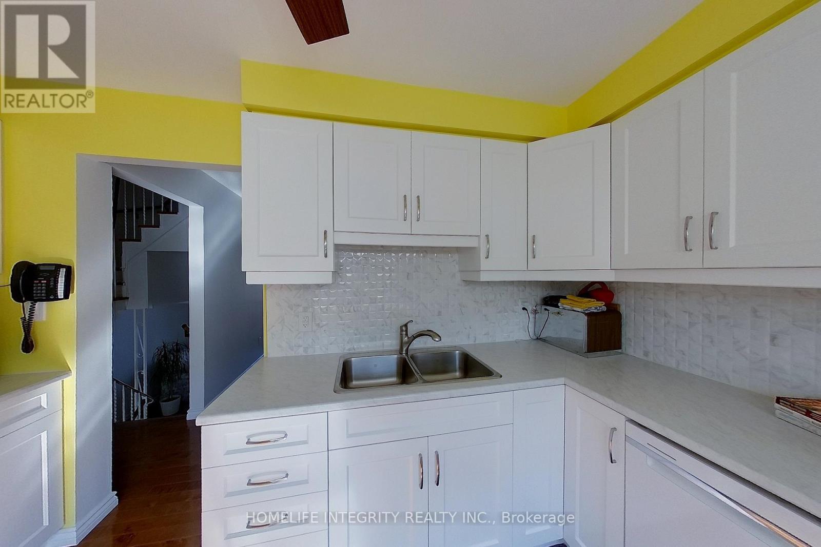 2 - 246 Unit 2 Tupper Boulevard, New Tecumseth, Ontario  L9R 1A9 - Photo 8 - N12941926