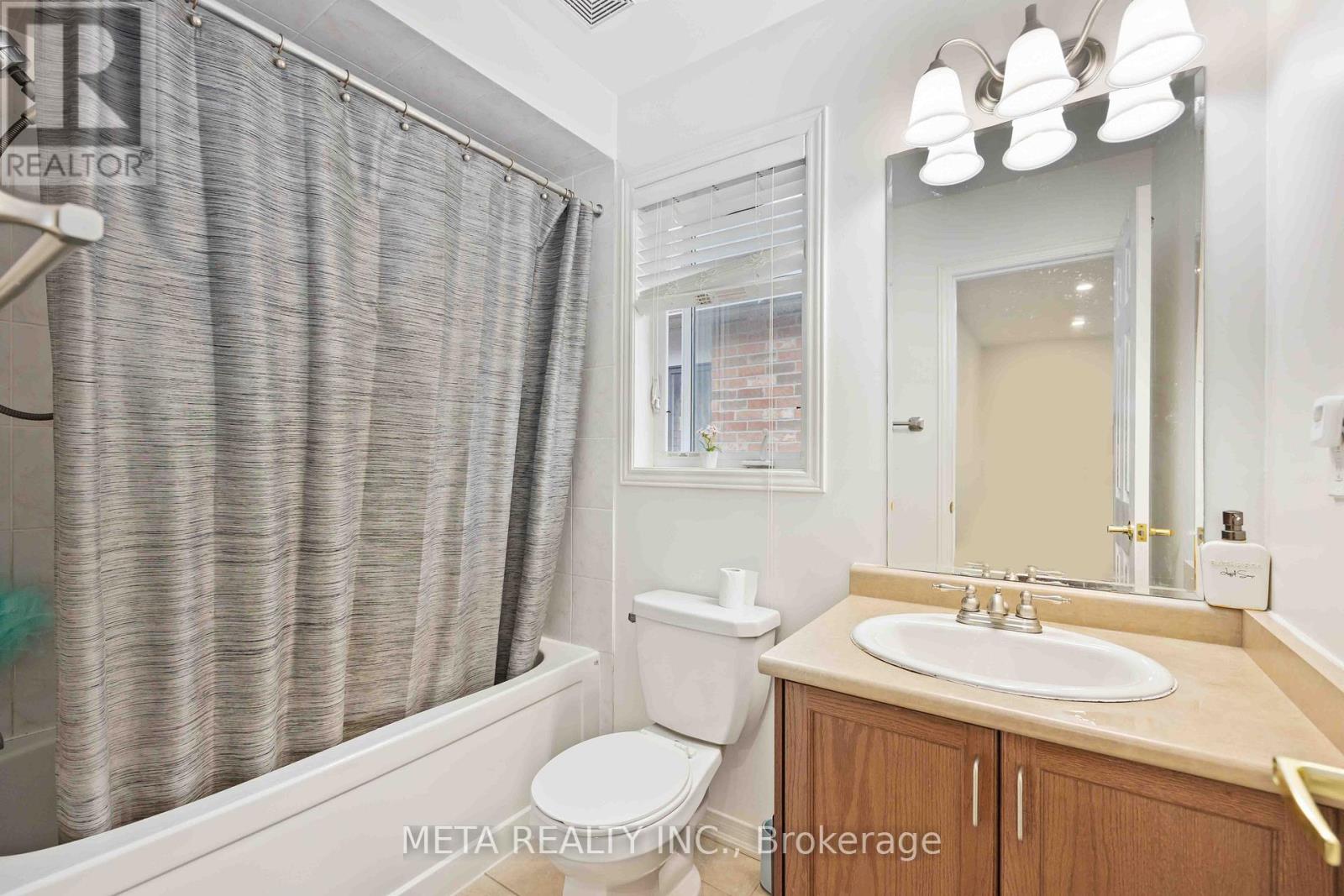 210 Cabin Trail Crescent, Whitchurch-Stouffville, Ontario  L4A 0S3 - Photo 21 - N12941954