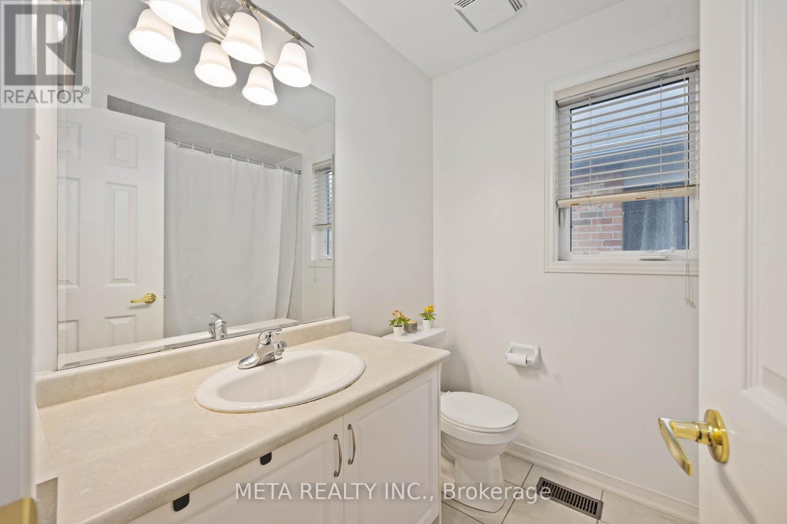 210 Cabin Trail Crescent, Whitchurch-Stouffville, Ontario  L4A 0S3 - Photo 22 - N12941954