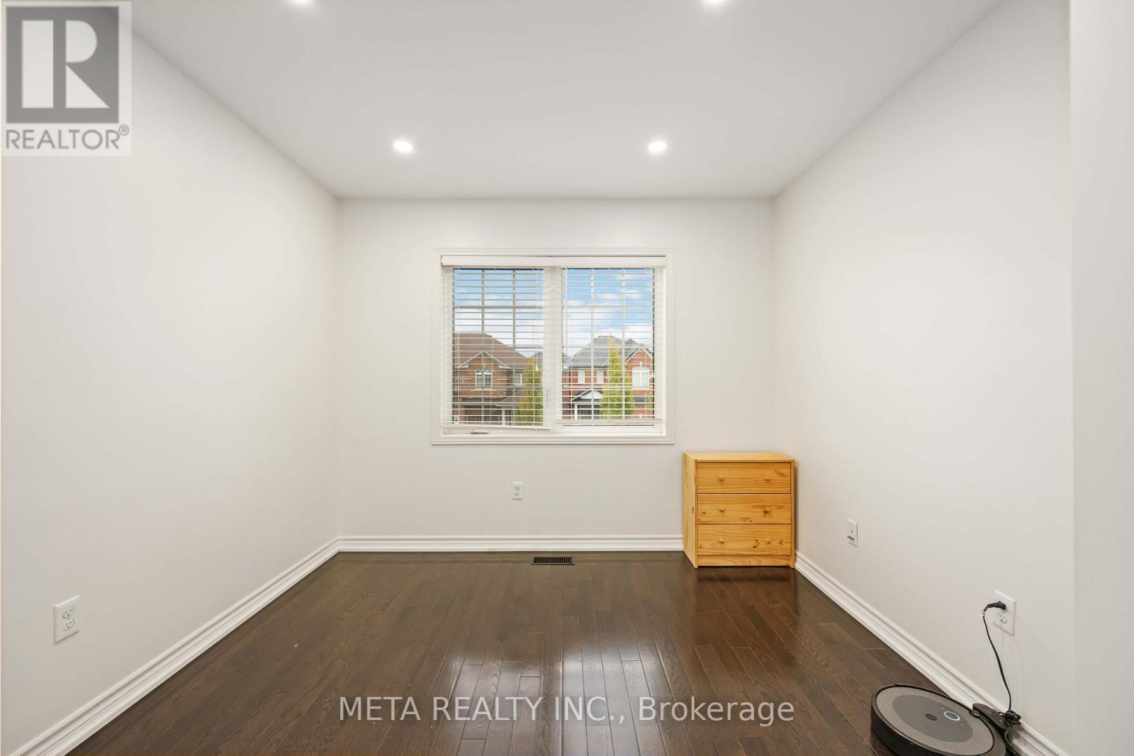 210 Cabin Trail Crescent, Whitchurch-Stouffville, Ontario  L4A 0S3 - Photo 24 - N12941954