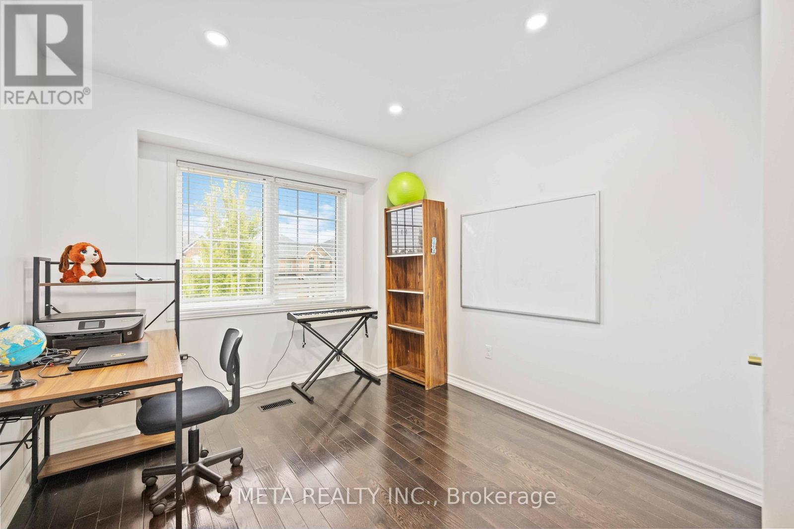 210 Cabin Trail Crescent, Whitchurch-Stouffville, Ontario  L4A 0S3 - Photo 26 - N12941954