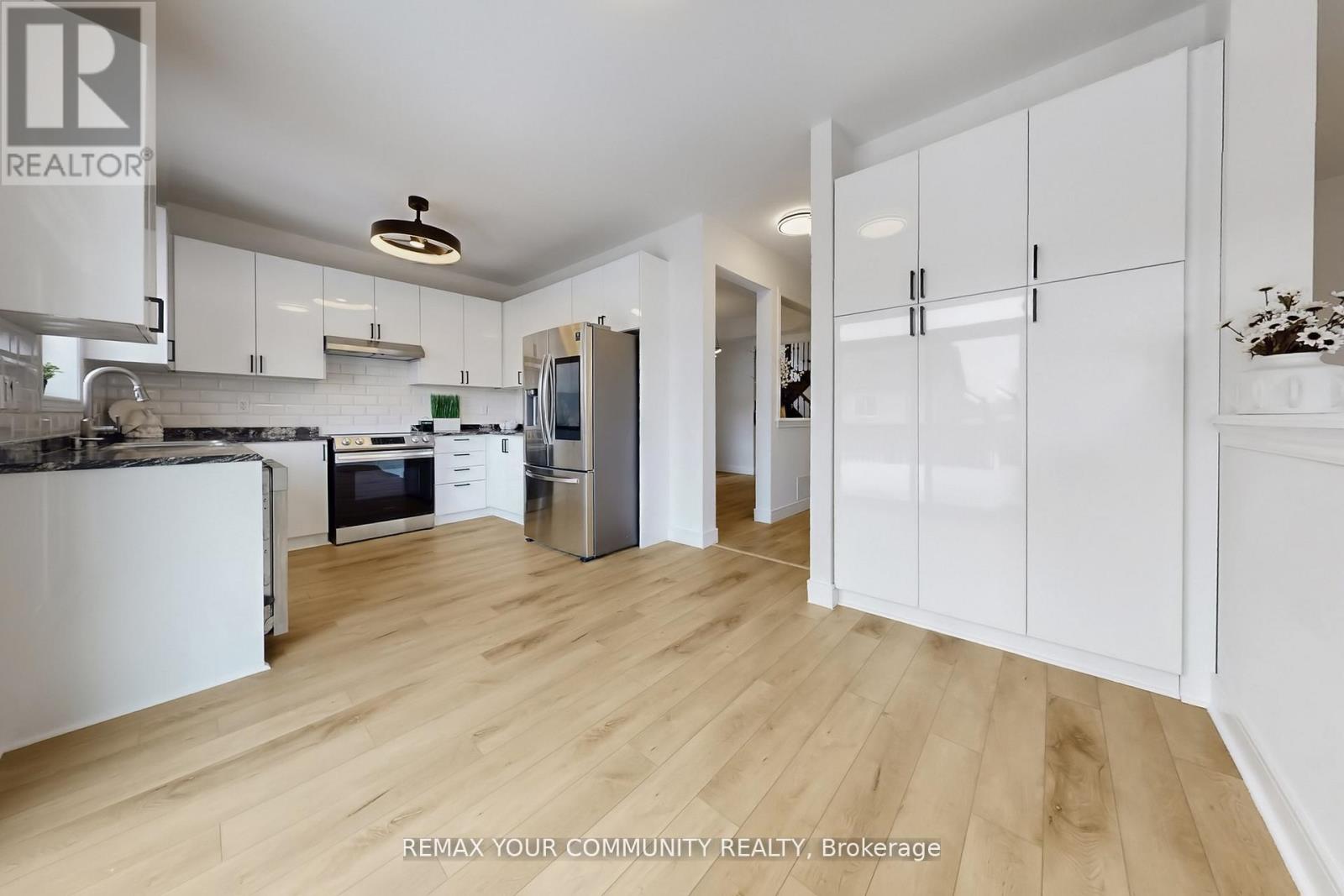 Upper Level & Main Level - 25 Bache Avenue, Georgina, Ontario  L4P 0C7 - Photo 21 - N12941960