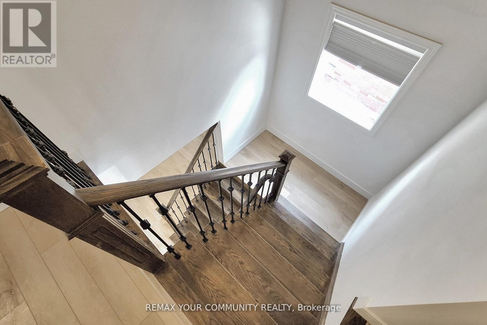 Upper Level & Main Level - 25 Bache Avenue, Georgina, Ontario  L4P 0C7 - Photo 26 - N12941960