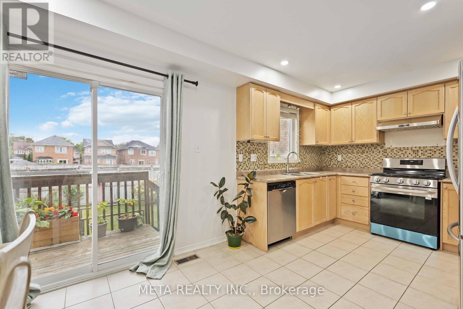 210 Cabin Trail Crescent, Whitchurch-Stouffville, Ontario  L4A 0S3 - Photo 14 - N12941954