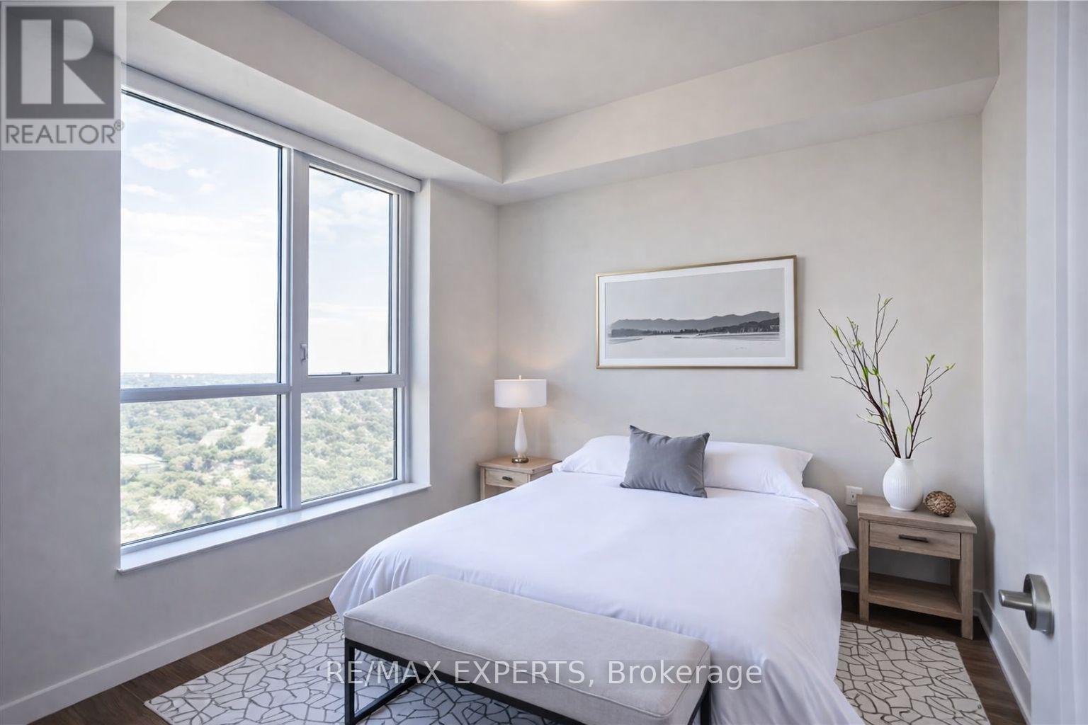 4402 - 7 Mabelle Avenue, Toronto, Ontario  M9A 4X7 - Photo 6 - W12940360