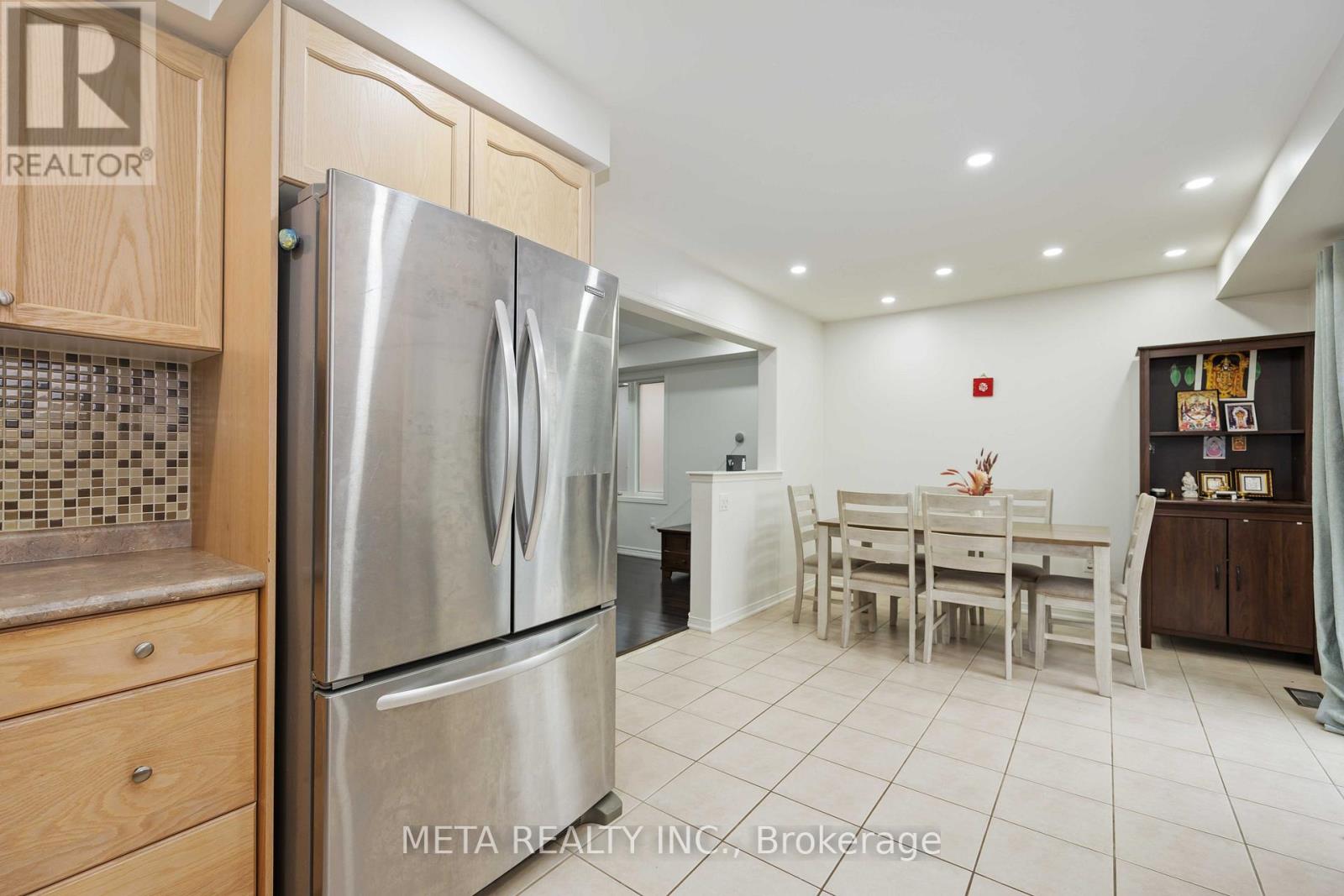 210 Cabin Trail Crescent, Whitchurch-Stouffville, Ontario  L4A 0S3 - Photo 12 - N12941954