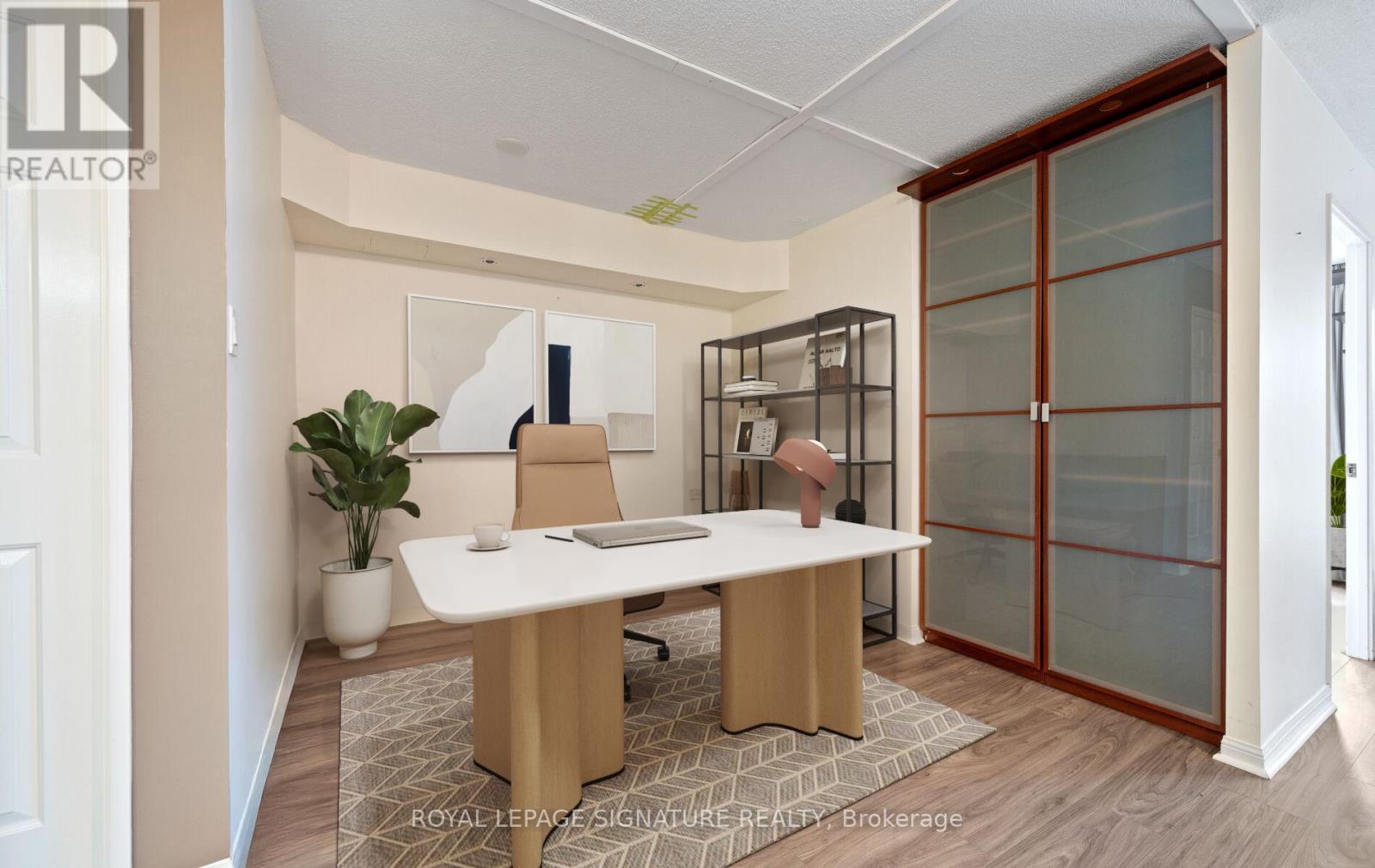 102 - 101 Subway Crescent, Toronto, Ontario  M9B 6K4 - Photo 5 - W12941896