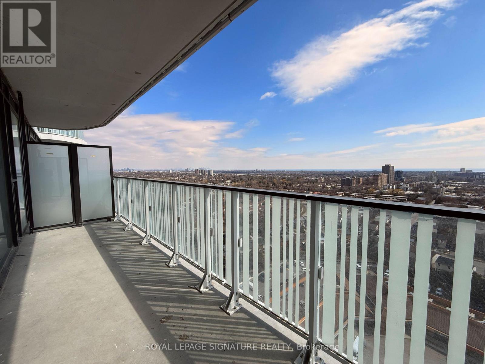 1713 - 1 Fairview Road E, Mississauga, Ontario  L5A 4C6 - Photo 10 - W12941908