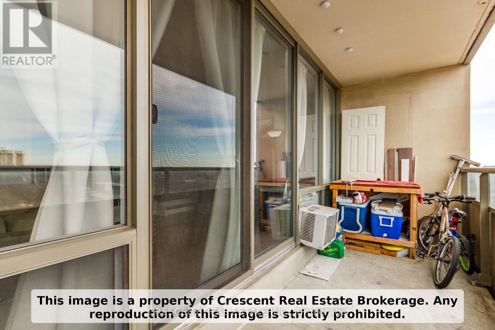 710 - 9 Four Winds Drive SW, Toronto, Ontario  M3J 2S8 - Photo 21 - W12941920