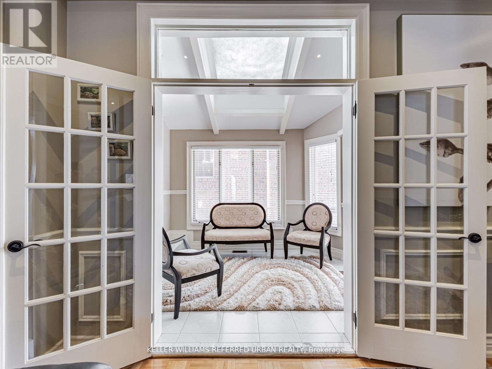 33 Redberry Parkway, Toronto, Ontario  M6L 2J7 - Photo 14 - W12941930