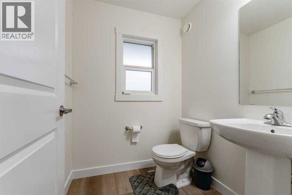 3222 Chinook Winds Drive SW, Airdrie, Alberta  T4B 0R7 - Photo 13 - A2270532