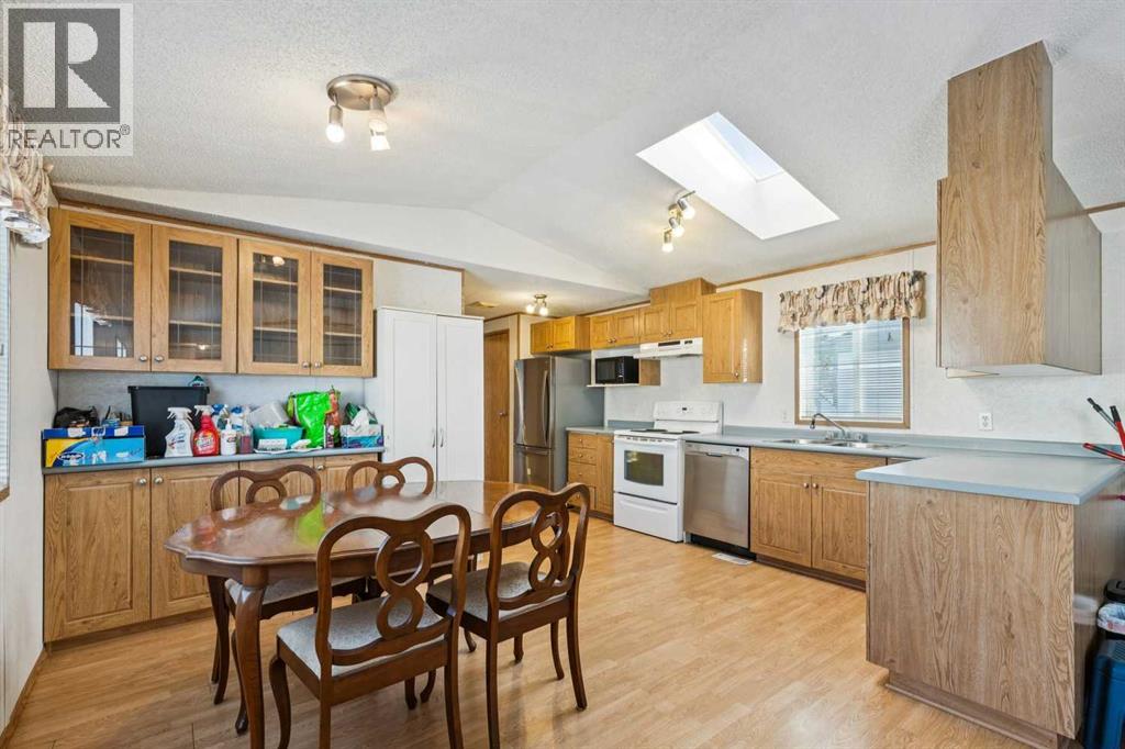 512, 3223 83 Street NW, Calgary, Alberta  T3B 5N7 - Photo 8 - A2283933