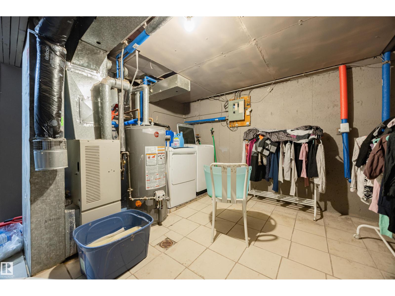 774 Abbottsfield Rd Nw Nw, Edmonton, Alberta  T5W 4R4 - Photo 6 - E4479717